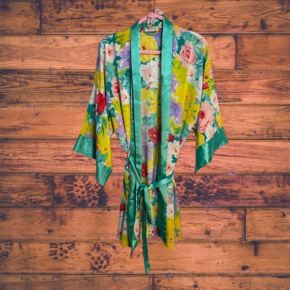 Victoria's Secret Gold Label Vintage Vibrant Satin Floral Robe One Size Fits All